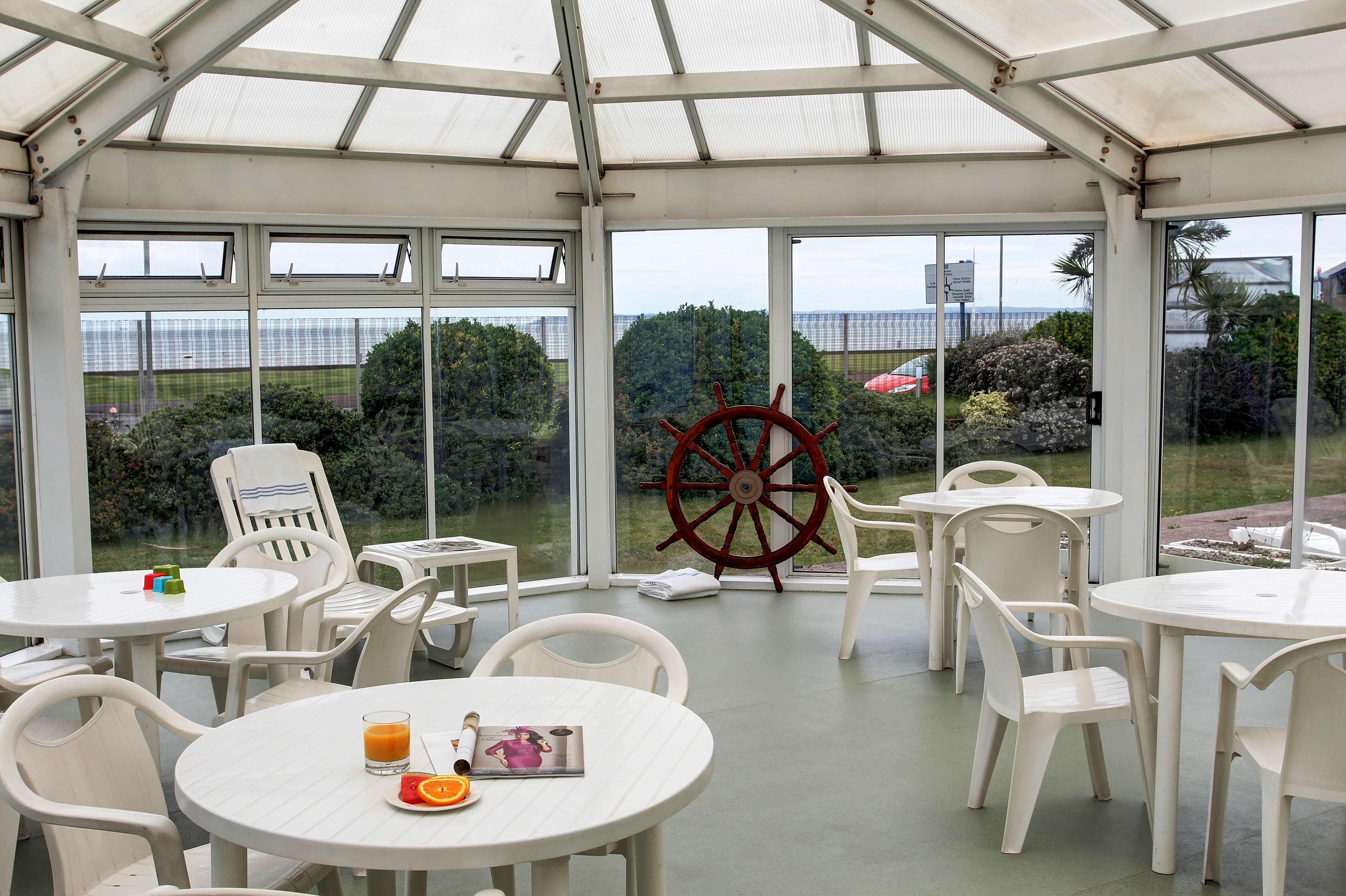 Best Western Aberavon Beach Hotel Порт-Толбот Экстерьер фото