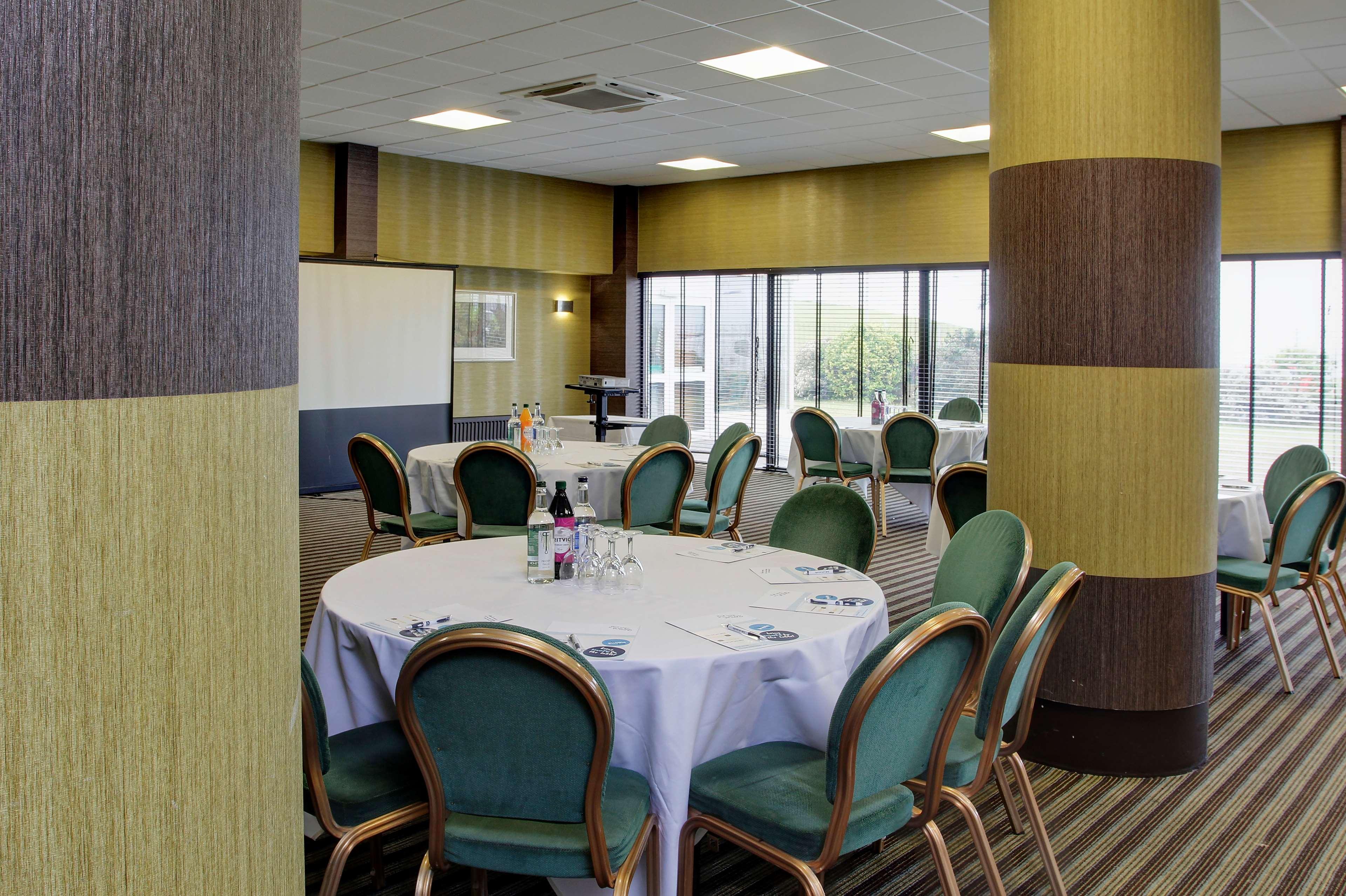 Best Western Aberavon Beach Hotel Порт-Толбот Экстерьер фото
