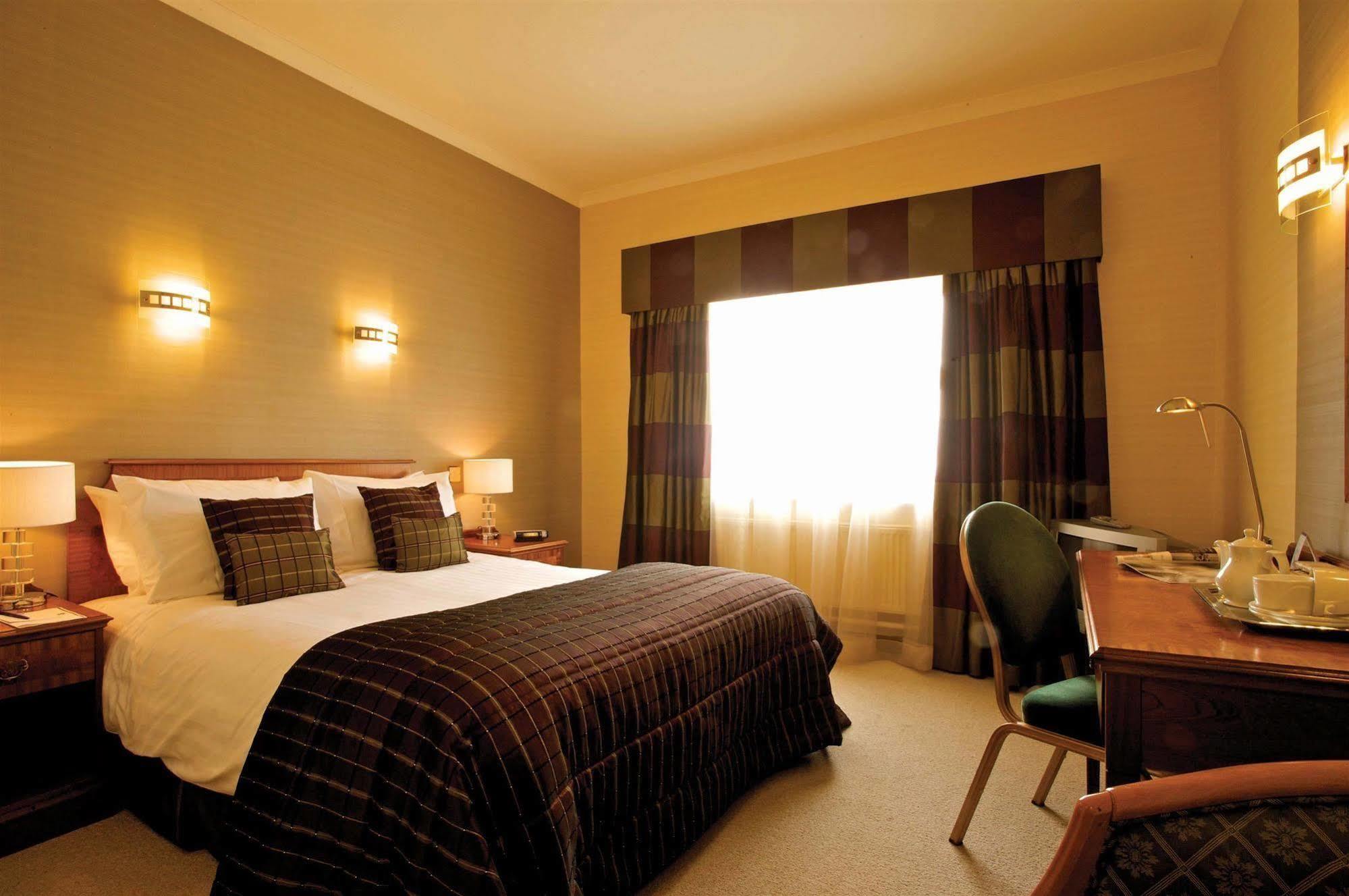Best Western Aberavon Beach Hotel Порт-Толбот Экстерьер фото