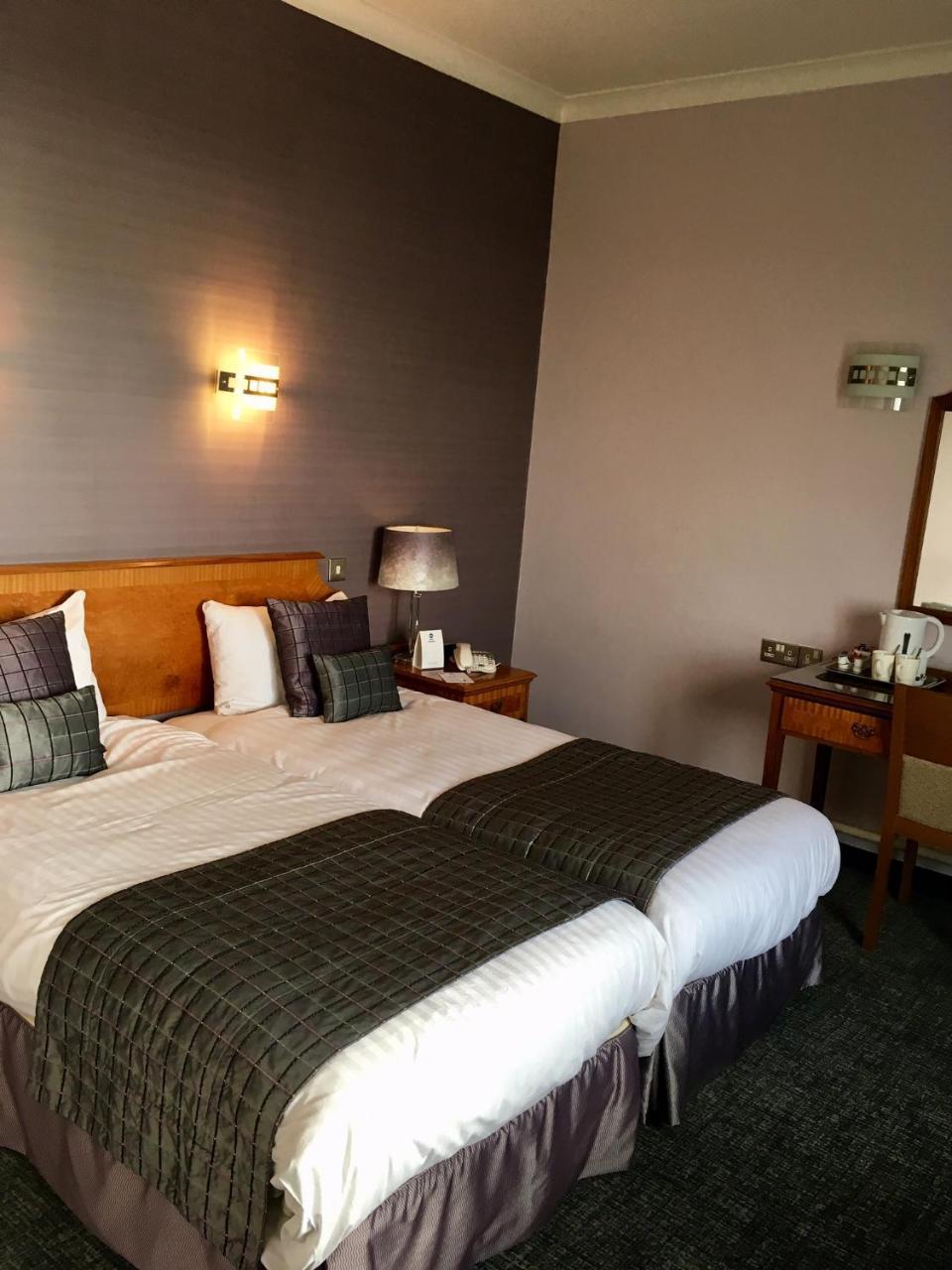 Best Western Aberavon Beach Hotel Порт-Толбот Экстерьер фото