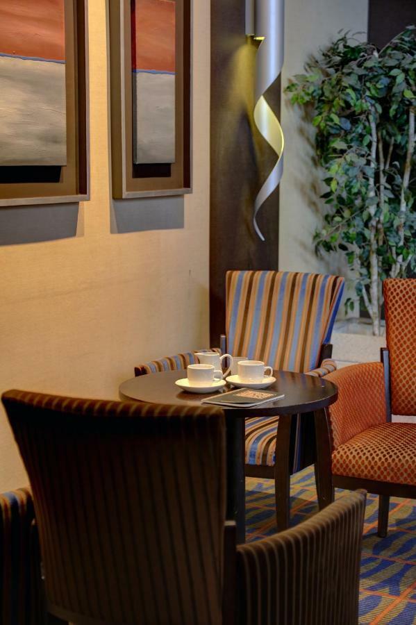 Best Western Aberavon Beach Hotel Порт-Толбот Экстерьер фото